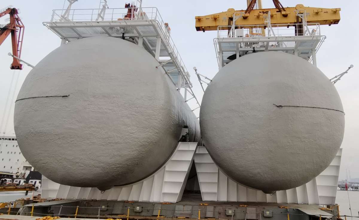 Heavy Lift  Consulting Services-LNG loading