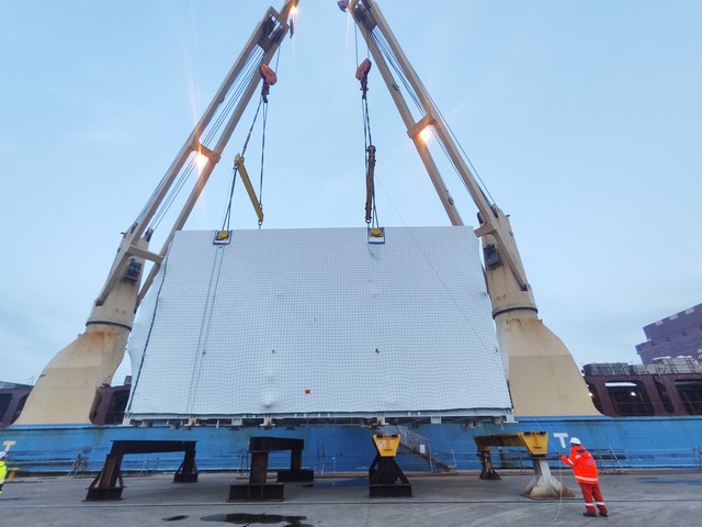 Heavy lift