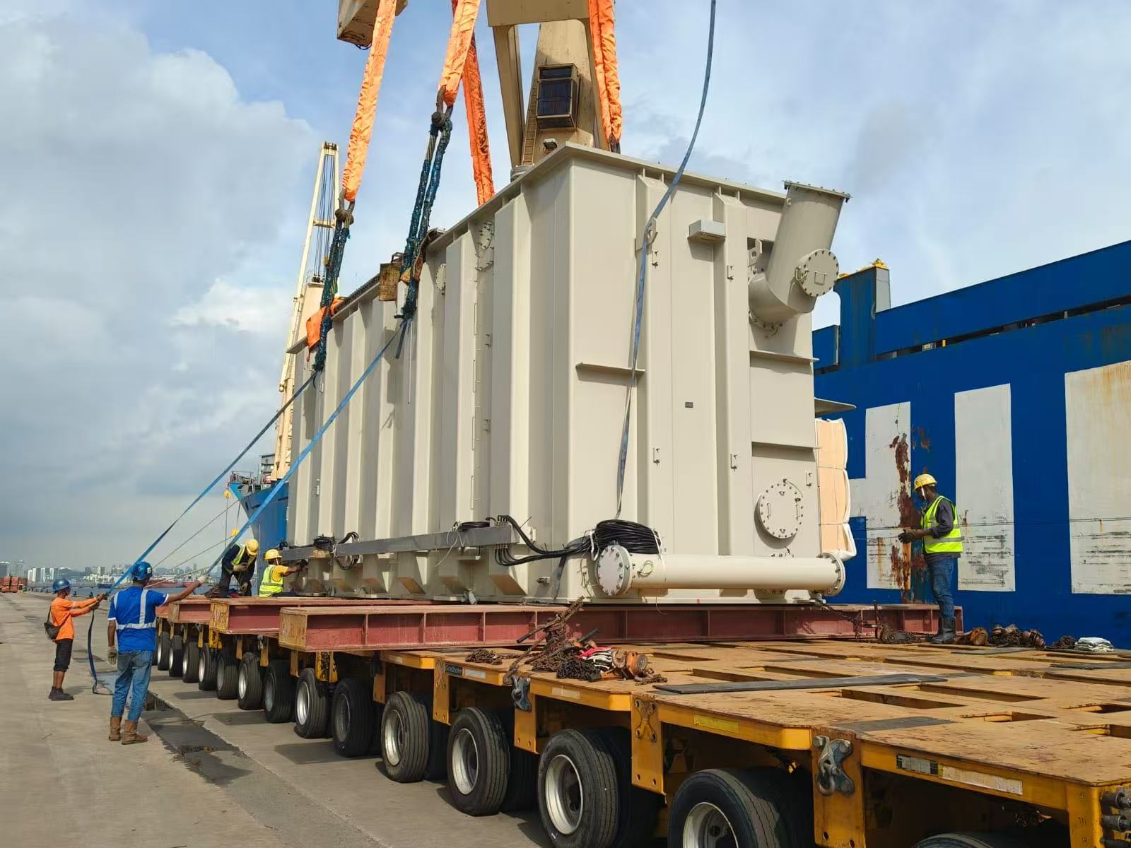 Heavy Lift-320t Transformer