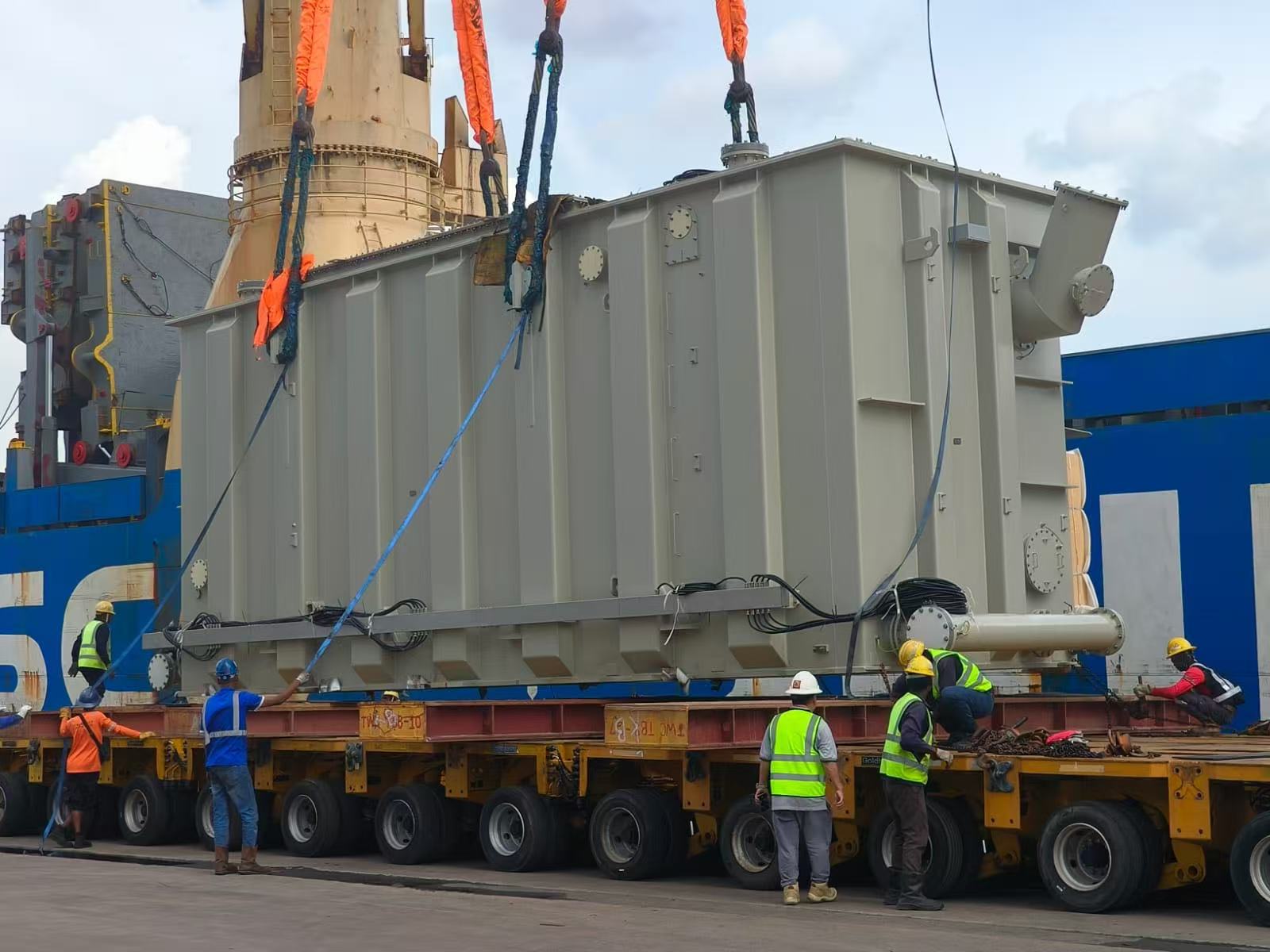 Heavy Lift-320t Transformer