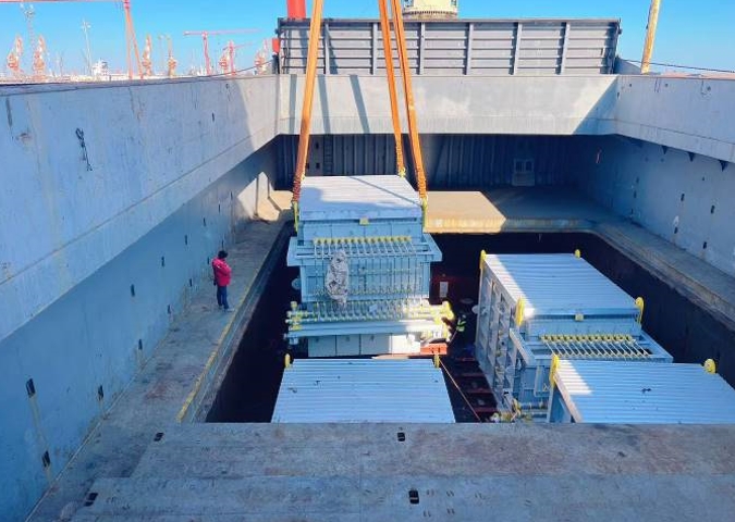 Discharging by Floating Crane Survey